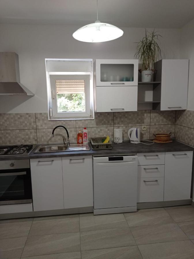 Apartman Vesna Pag Apartment Pag Town Exterior photo